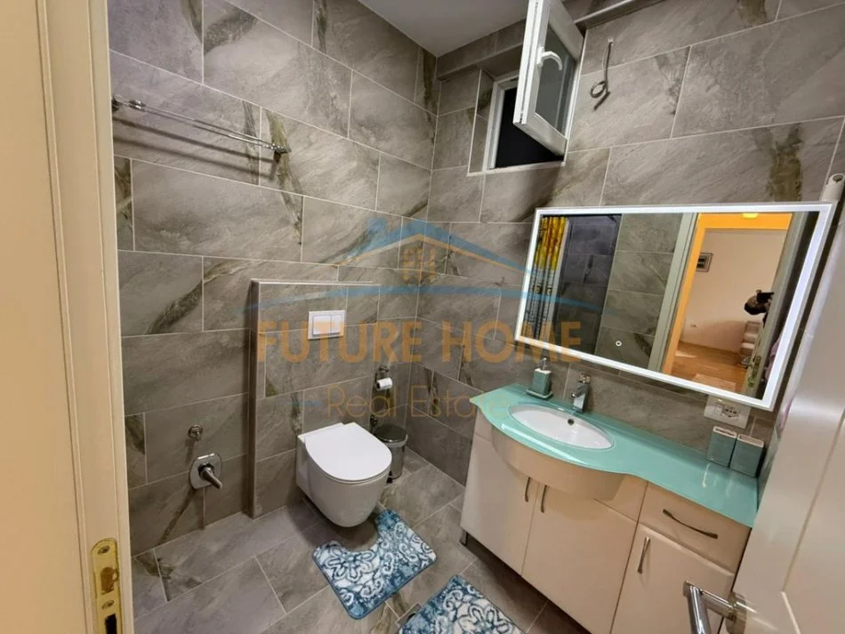 Tirane, jepet me qera apartament 2+1 Kati 3, 95 m² 1.000 € (kopshti botanik)
