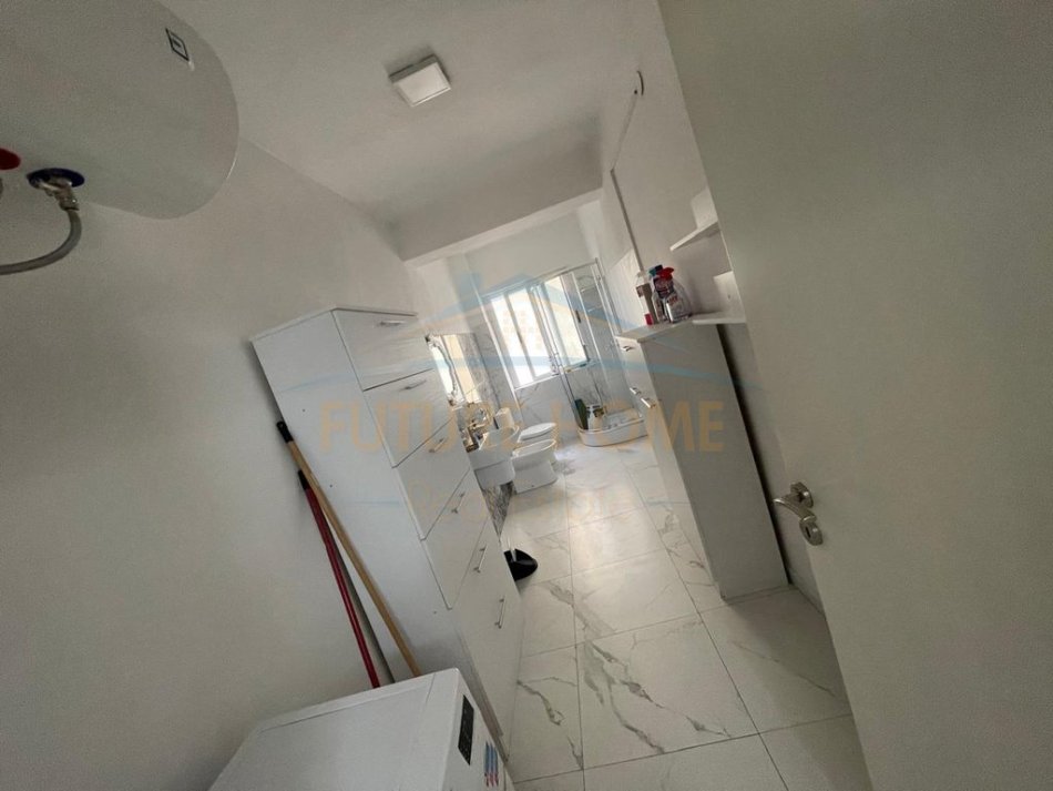 Tirane, jepet me qera apartament Kati 6, 100 m² 900 € (bllok)