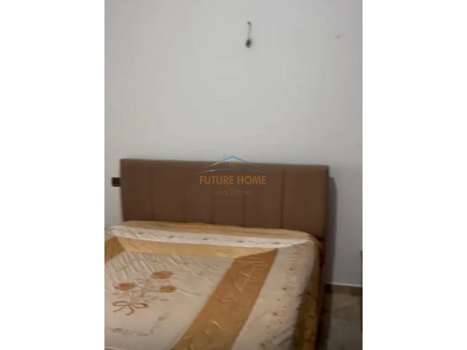 Tirane, jepet me qera apartament 2+1 Kati 2, 75 m² 500 € (porcelan)