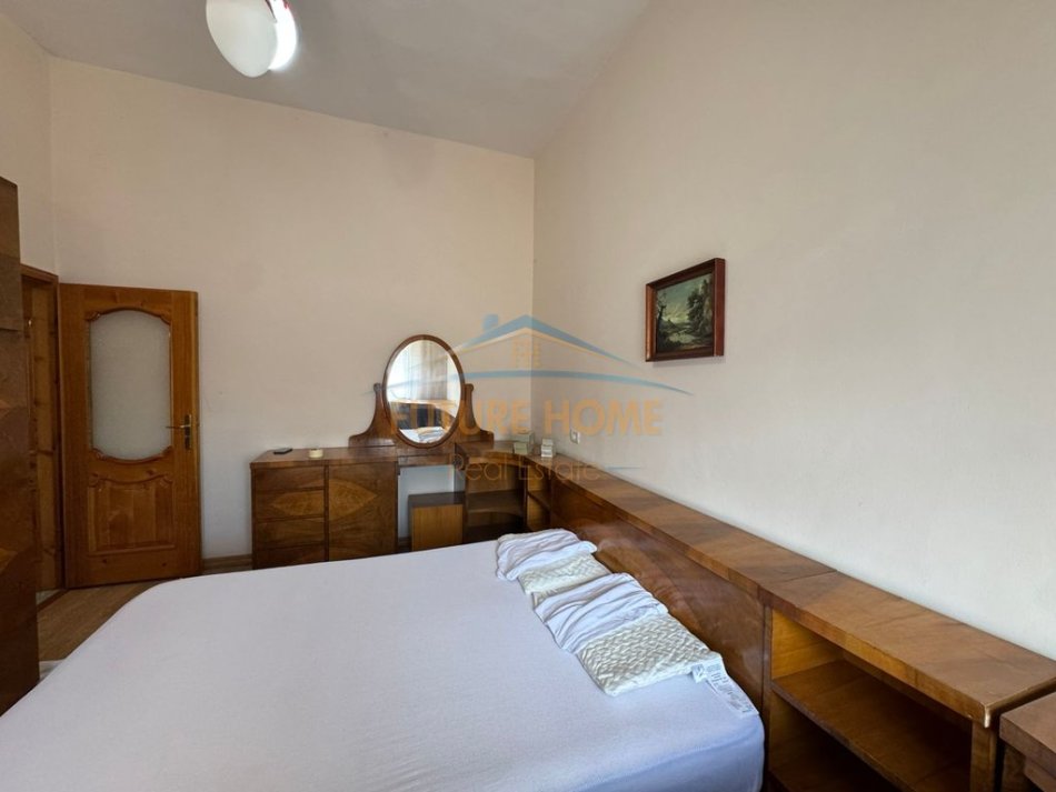 Tirane, jepet me qera apartament 2+1 Kati 3, 60 m² (Selvia)