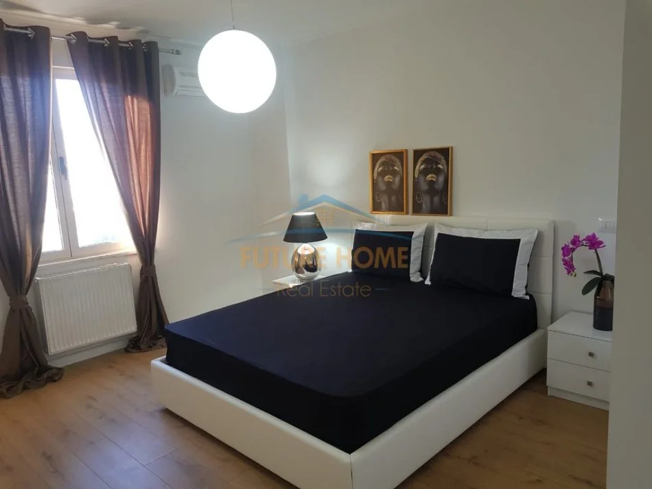 Tirane, jepet me qera apartament 2+1 Kati 8, 93 m² 900 € (Rruga e Kosovareve)