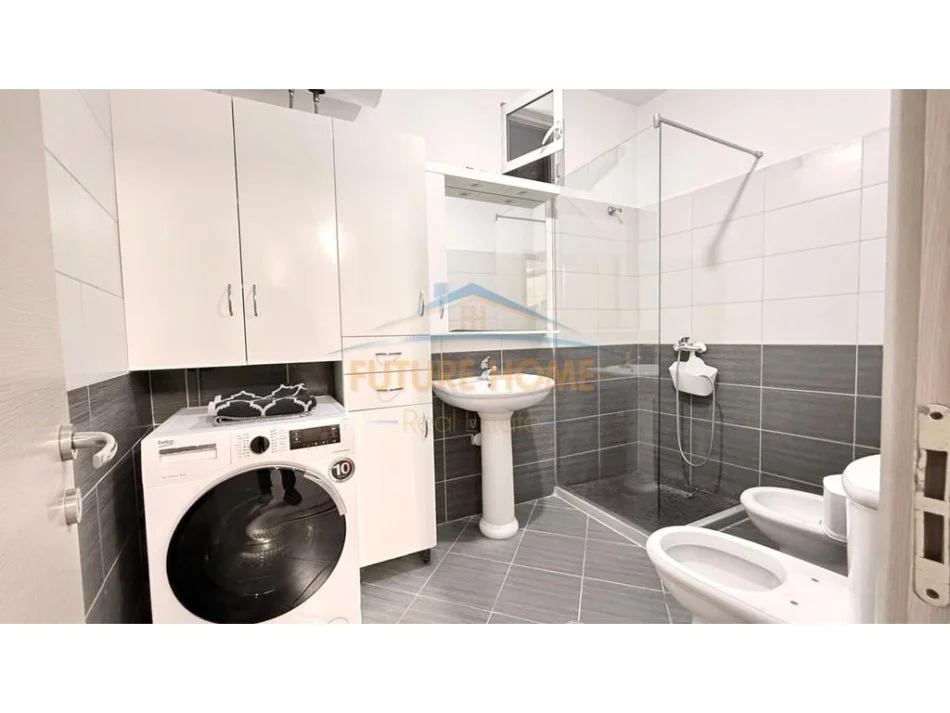 Tirane, jepet me qera apartament 2+1 Kati 7, 111 m² 650 € (Rruga Mikel Maruli, Unaza e Re)
