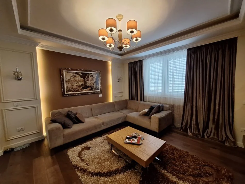 Tirane, shitet apartament 2+1+Ballkon Kati 2, 95 m² 365.000 € (prane Air Albania)