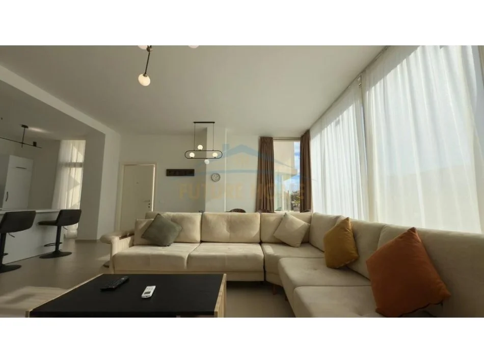 Tirane, shitet apartament 2+1+Ballkon , 238 m² 1.300.000 € (PALASE)