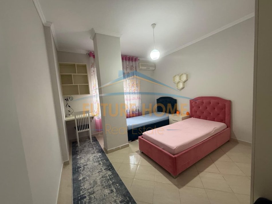 Tirane, jepet me qera apartament 2+1 Kati 1, 88 m² 600 € (Kodra e Diellit)