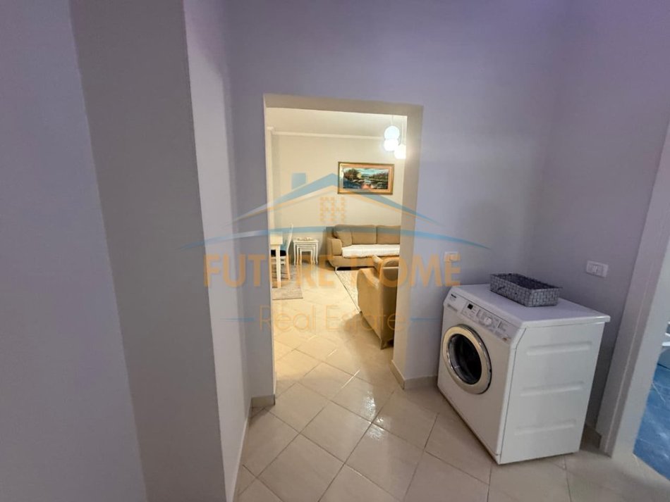 Tirane, jepet me qera apartament 2+1 Kati 1, 88 m² 600 € (Kodra e Diellit)