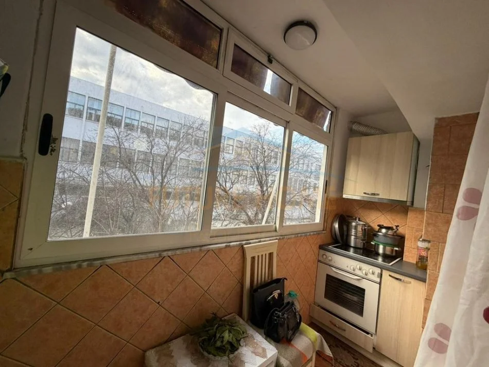 Durres, shitet apartament 1+1 Kati 2, 55 m² 75.000 € (Lagjia 18, Durrës. Informacion mbi apartamentin:)
