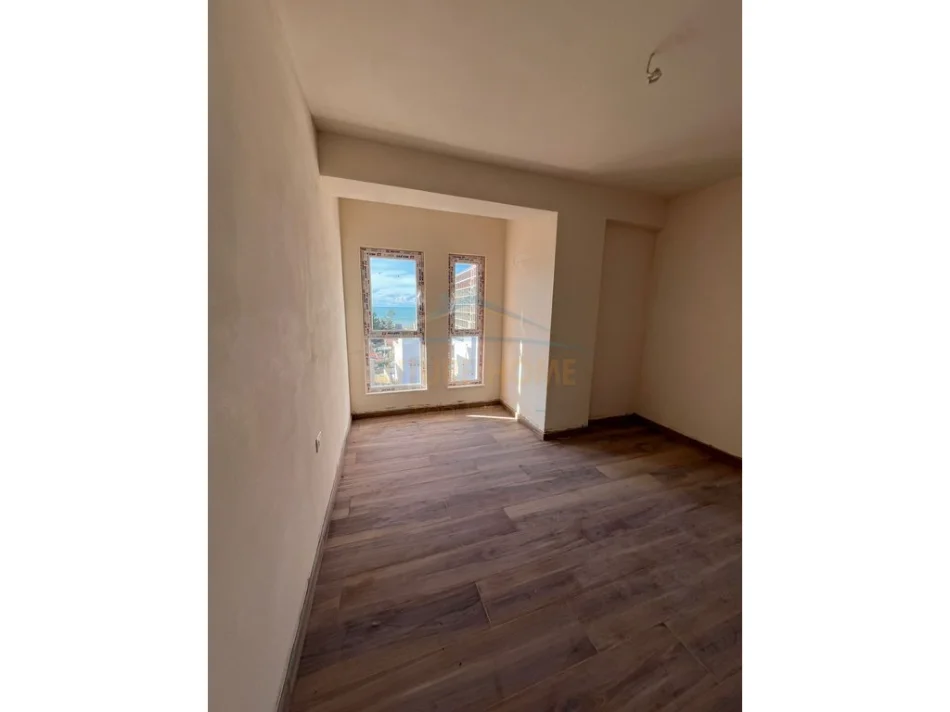 Durres, shitet apartament 1+1+Ballkon Kati 5, 85 m² 157.000 € 