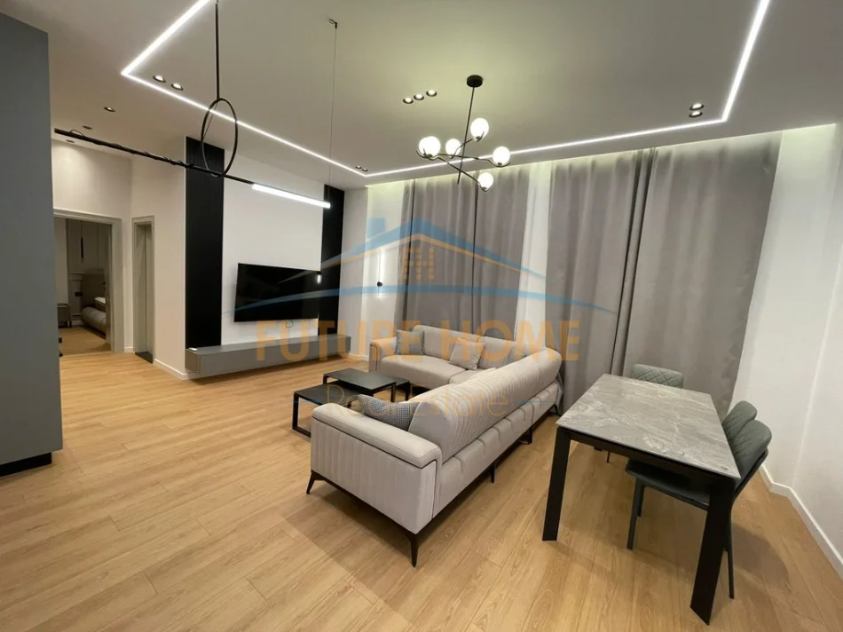 Tirane, jepet me qera apartament 1+1 Kati 1, 66 m² 700 € 