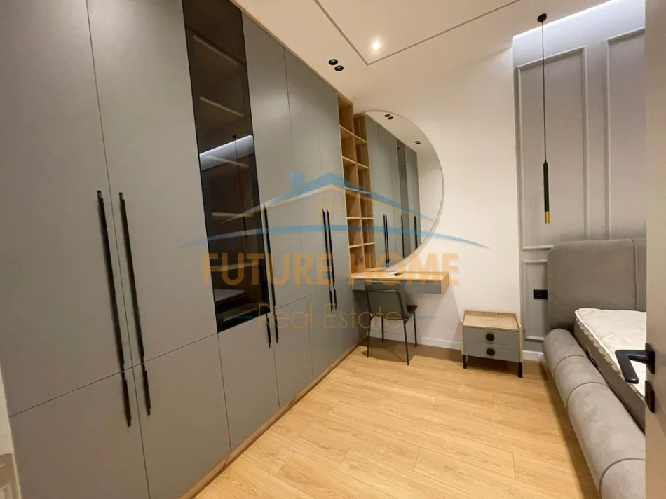 Tirane, jepet me qera apartament 1+1 Kati 1, 66 m² 700 € 