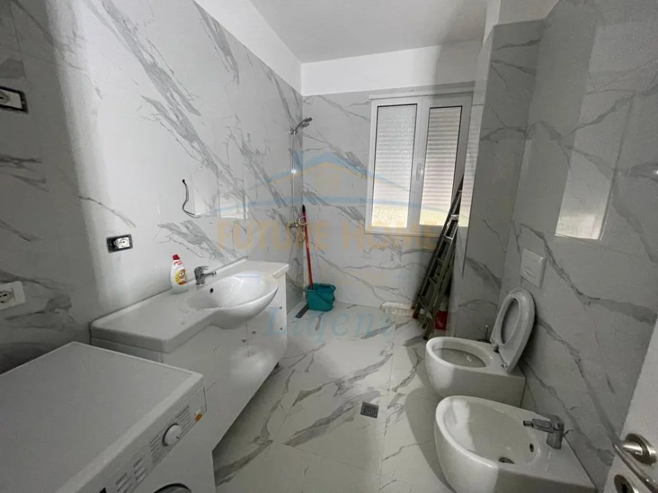 Tirane, jepet me qera apartament 1+1 Kati 2, 60 m² 500 € (Kopeshti Zoologjik)