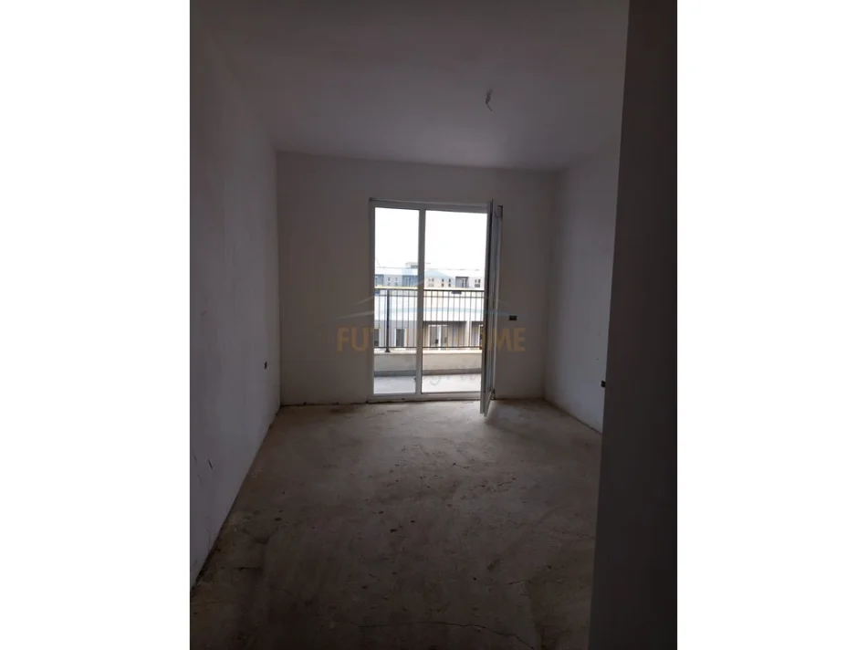 Tirane, shitet apartament 2+1+Ballkon Kati 8, 110 m² 137.000 €