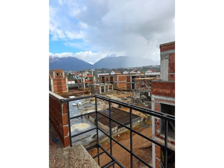 Tirane, shitet apartament 1 Katshe Kati 0, 259 m² 420.000 € (teg)