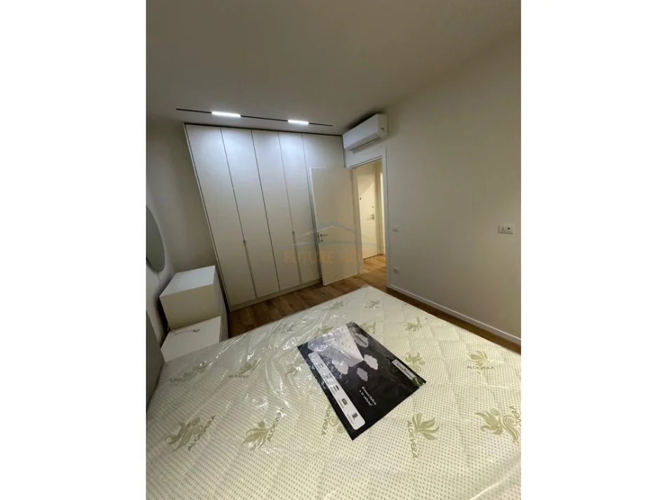 Tirane, jepet me qera apartament 1+1 Kati 3, 64 m² 600 € (Bulevardi i Ri)