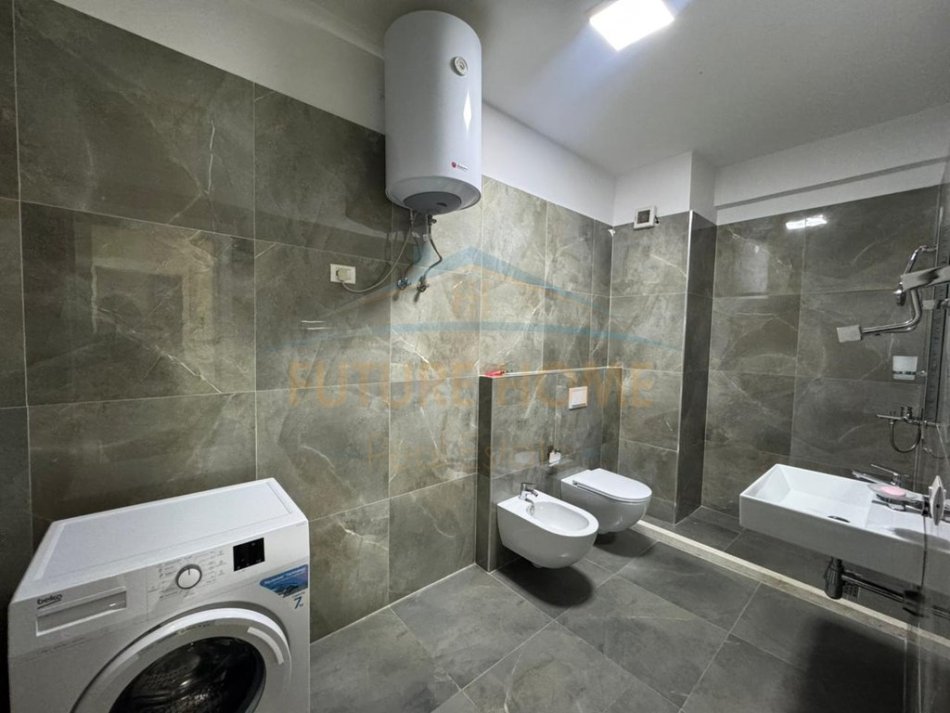 Tirane, jepet me qera apartament 1+1 Kati 3, 71 m² 600 € (Kompleksi "Erli", Porcelan)