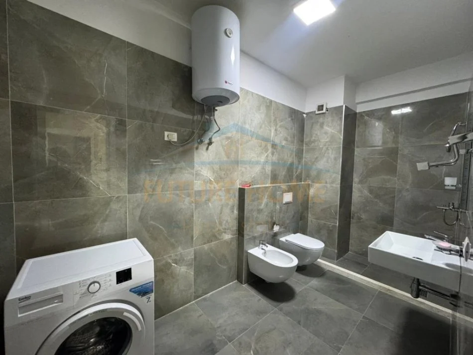 Tirane, jepet me qera apartament 1+1 Kati 3, 71 m² 600 € (Kompleksi "Erli", Porcelan)