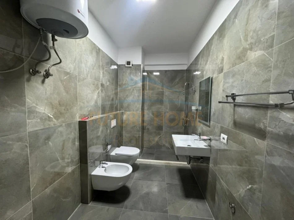 Tirane, jepet me qera apartament 1+1 Kati 3, 71 m² 570 € 