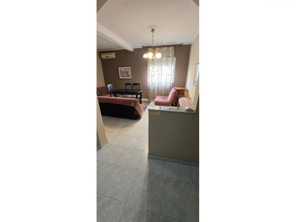 Tirane, shitet apartament 3+1+Ballkon Kati 4, 75 m² 177.000 € (Bulevardi Zogu i I)