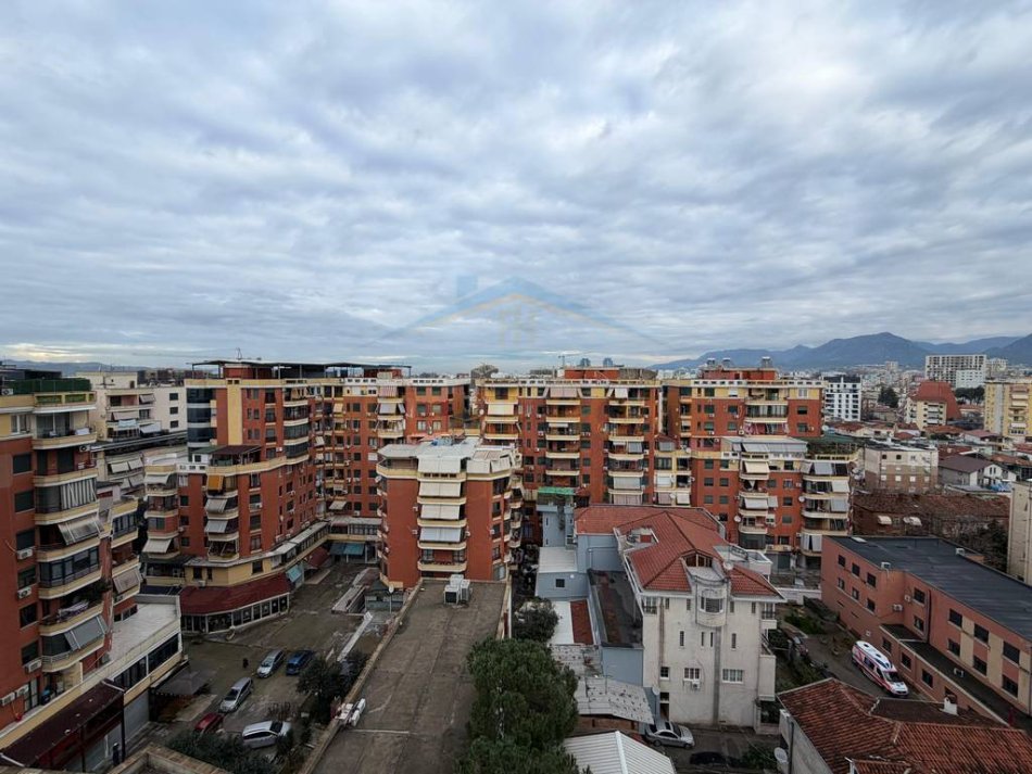 Tirane, jepet me qera apartament 2+1+Ballkon Kati 9, 114 m² 1.400 € (rruga e kavajes)