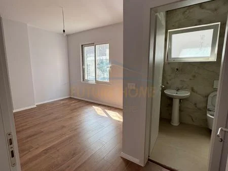 Tirane, shitet apartament 2+1 Kati 1, 91 m² 135.000 € 