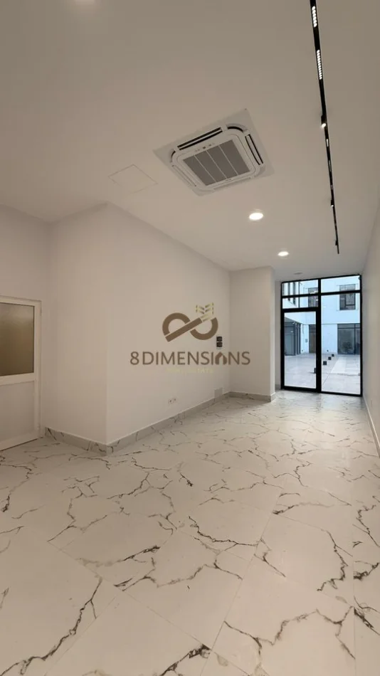 Tirane, shitet ambjent biznesi Kati 0, 38 m² 192.000 € (qender)