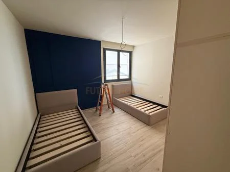 Vlore, shitet apartament 2+1+Ballkon Kati 5, 91 m² 300.000 € (Uji i Ftohte)