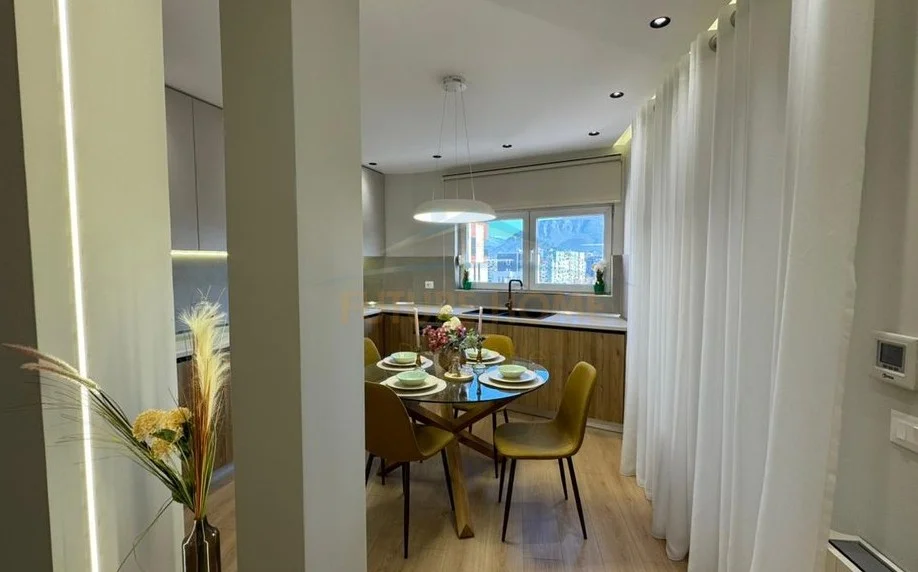 Tirane, shitet apartament 2+1 Kati 8, 117 m² 299.000 € (zogu zi)