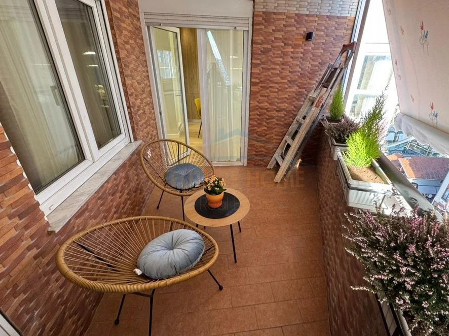 Tirane, shitet apartament 2+1 Kati 8, 117 m² 299.000 € (zogu zi)