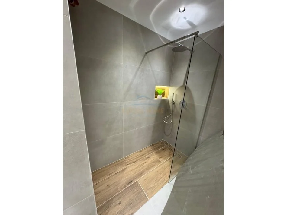 Tirane, shitet apartament 2+1 Kati 8, 116 m² 299.000 € 