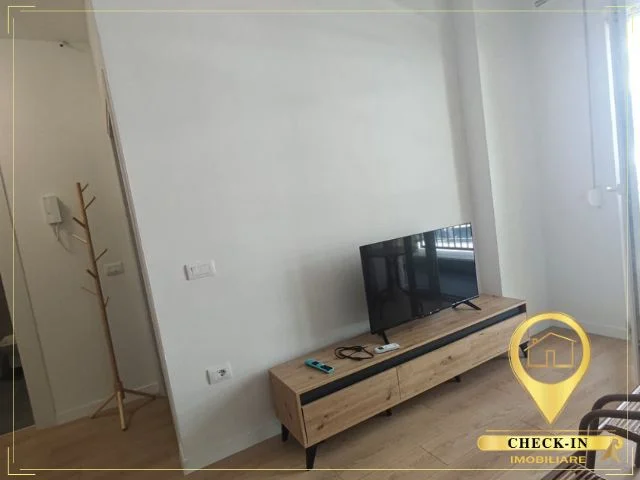 Tirane, jepet me qera apartament 1+1+Aneks+Ballkon Kati 2, 57 m² 420 € (Univers City)