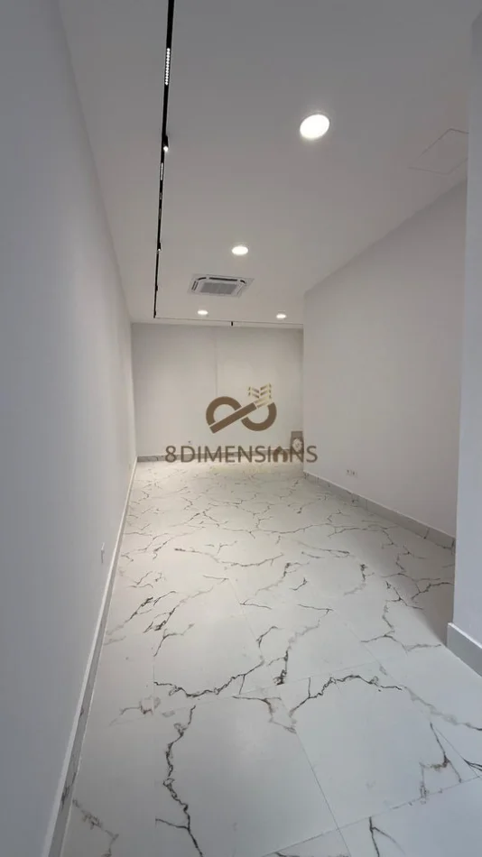 Tirane, shitet ambjent biznesi Kati 0, 38 m² 192.000 € (qender)