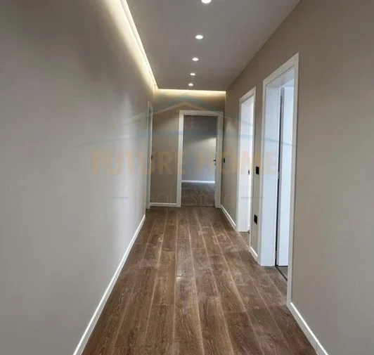 Tirane, shitet apartament 2+1 Kati 11, 101 m² 250.000 € (komuna e parisist)