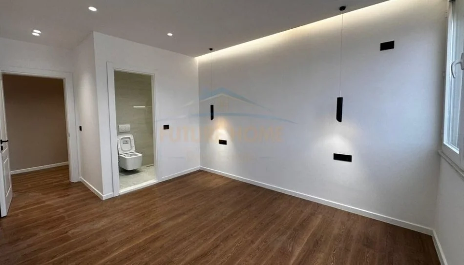Tirane, shitet apartament 2+1 Kati 11, 101 m² 250.000 € (komuna e parisist)
