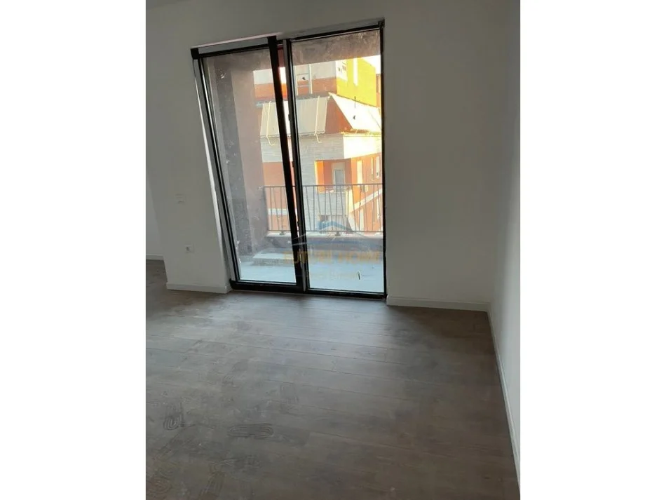 Tirane, shitet apartament 2+1 Kati 6, 94 m² 270.000 € 
