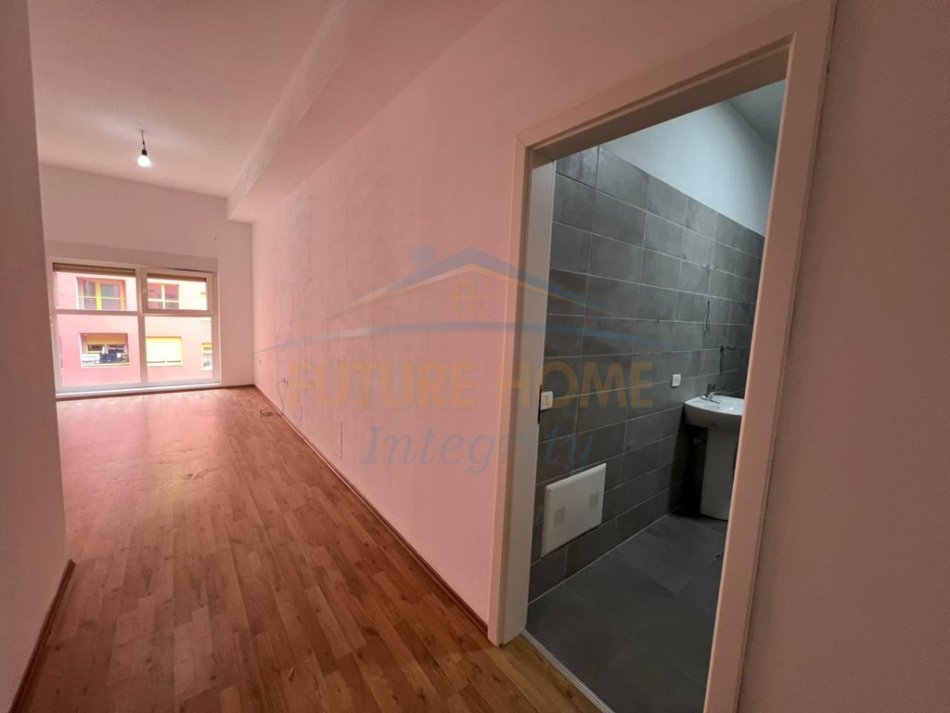 Shitet, Apartament 1+1, Kompleksi Mangalem, Tiranë. 110,000 €, AL63886