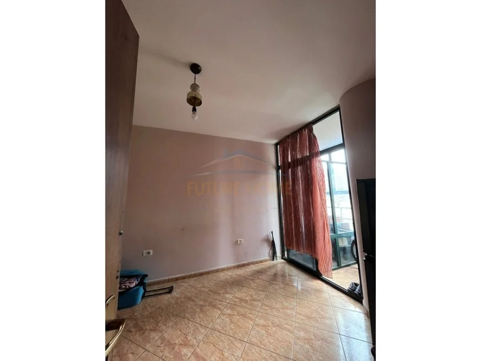 Tirane, shitet apartament 2+1 Kati 3, 81 m² 219.000 € 