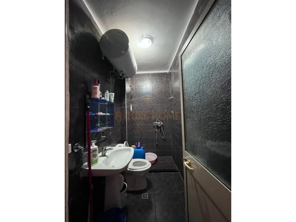 Tirane, shitet apartament 2+1 Kati 3, 81 m² 219.000 € 