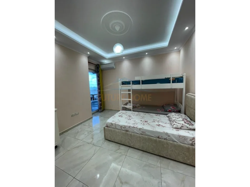 Durres, jepet me qera apartament 2+1+Ballkon Kati 3, 92 m² 850 € (Plazh Rrota e Kuqe, Durrës)