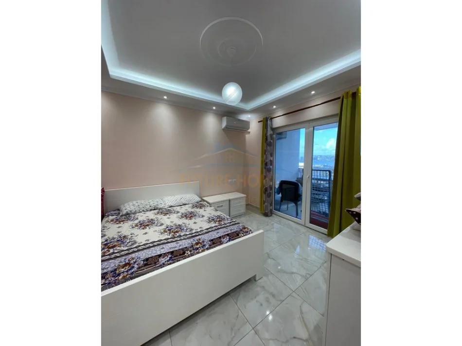 Durres, jepet me qera apartament 2+1+Ballkon Kati 3, 92 m² 850 € (Plazh Rrota e Kuqe, Durrës)