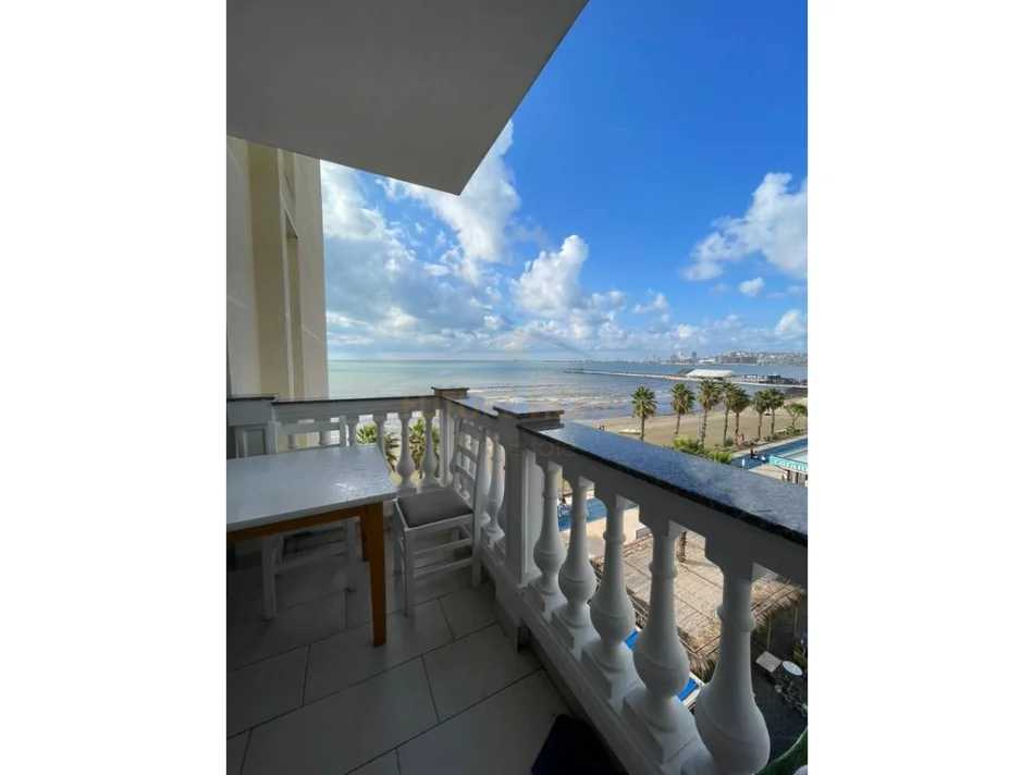 Durres, jepet me qera apartament 2+1+Ballkon Kati 3, 92 m² 850 € (Plazh Rrota e Kuqe, Durrës)