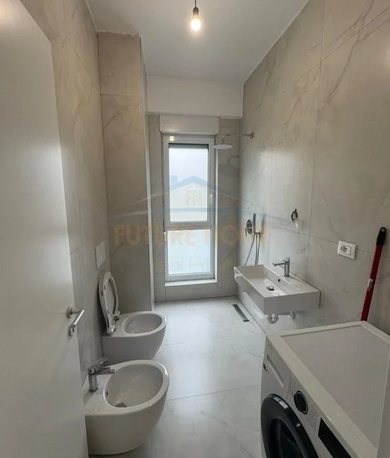 Tirane, qera apartament 1+1 Kati 2, 60 m² (oxa)