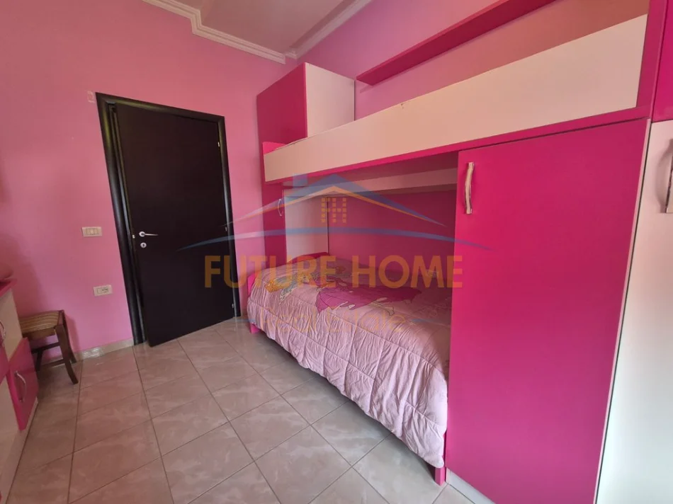 Tirane, shes apartament 2+1+Ballkon Kati 5, 84 m² 230.000 € (Ish Parku i Autobuzave)