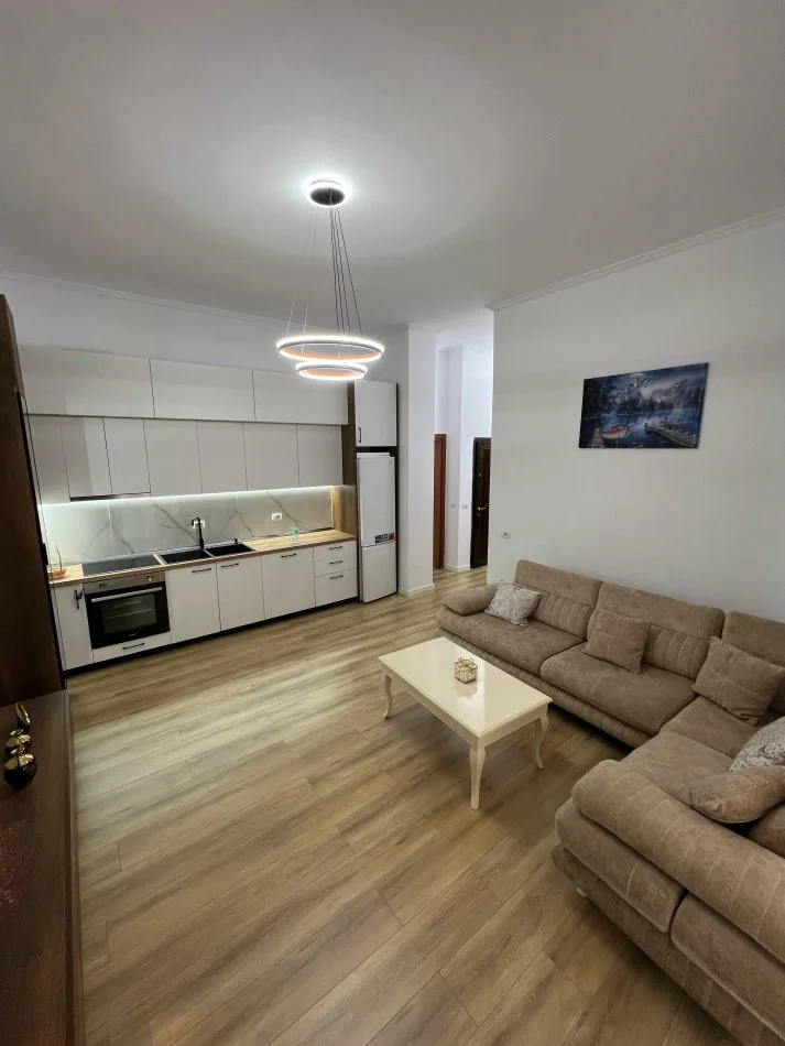 Tirane, shitet apartament 2+1 Kati 2, 119 m² 145.000 € (Astir prane Bulevardit)