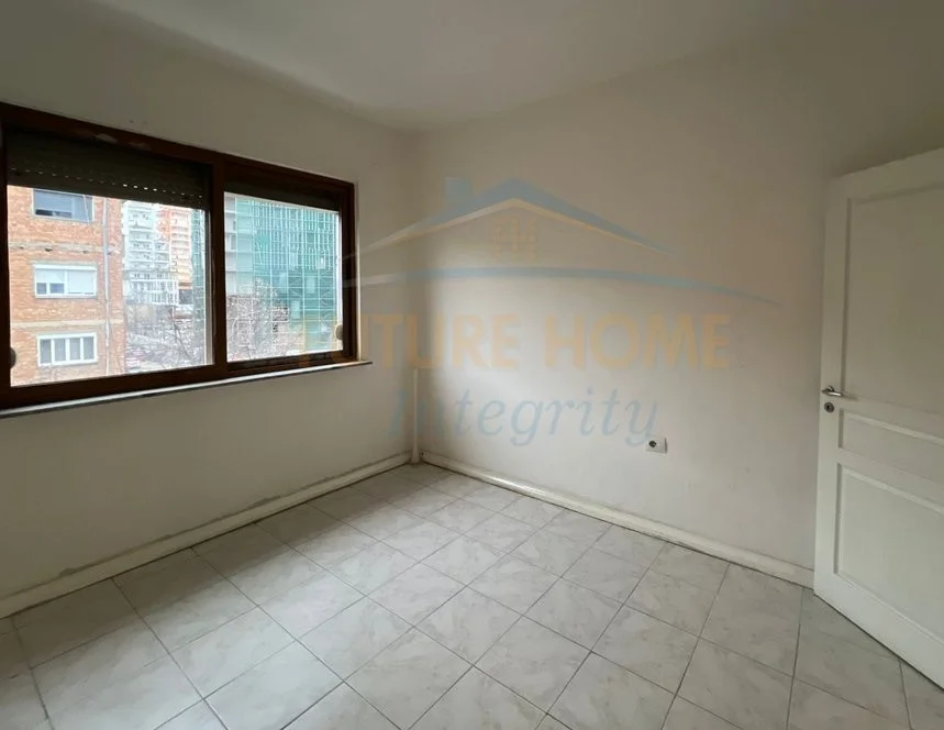 Tirane, shitet apartament 2+1 Kati 4, 69 m² 168.000 € (ish ekspozita)