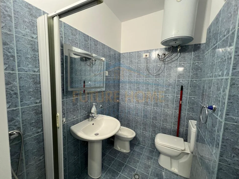 jap me qera apartament 1+1+Ballkon Kati 8, 52 m² 620 € (RRUGA FORTUZI)