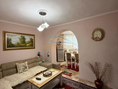 Tirane, shitet apartament 3+1 Kati 3, 135 m² 170.000 € 