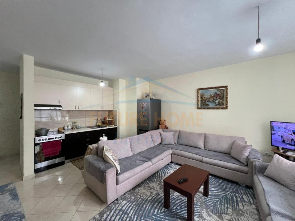 Shitet, Apartament 2+1, Misto Mame, Tiranë. 123,000 €, AL64071