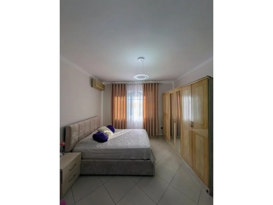 Tirane, jepet me qera apartament 1+1 Kati 4, 40 m² 520 € 