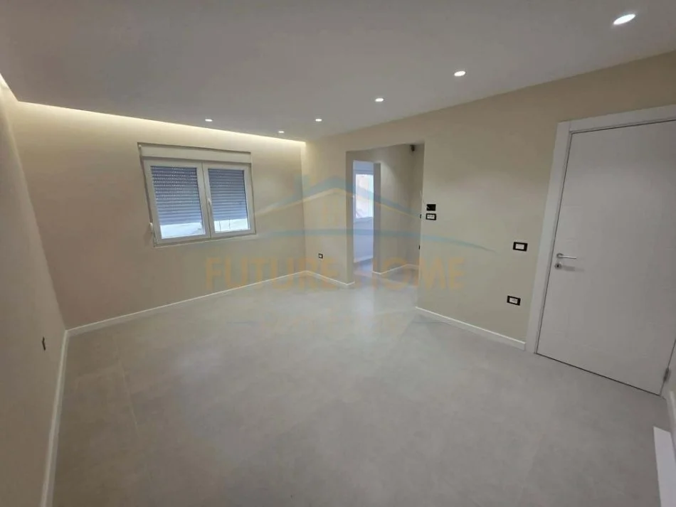 Tirane, shitet apartament 2+1+Aneks+Ballkon Kati 1, 74 m² 160.000 € (OXHAKU)