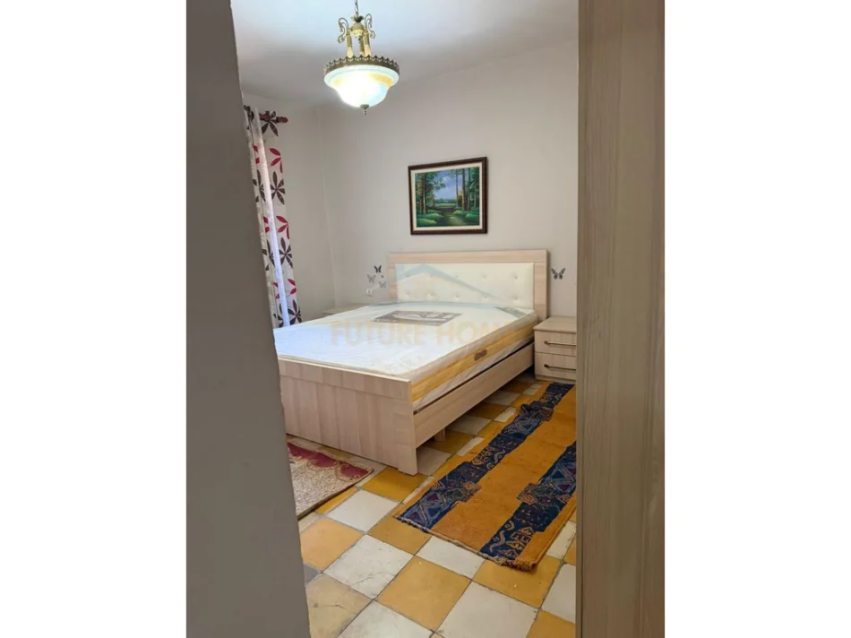 Tirane, jepet me qera apartament 1+1 Kati 2, 56 m² 360 € 